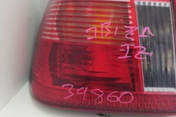 Comprar una tulipa trasera en un desguace