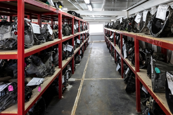 Comprar un motor de segunda mano en un desguace